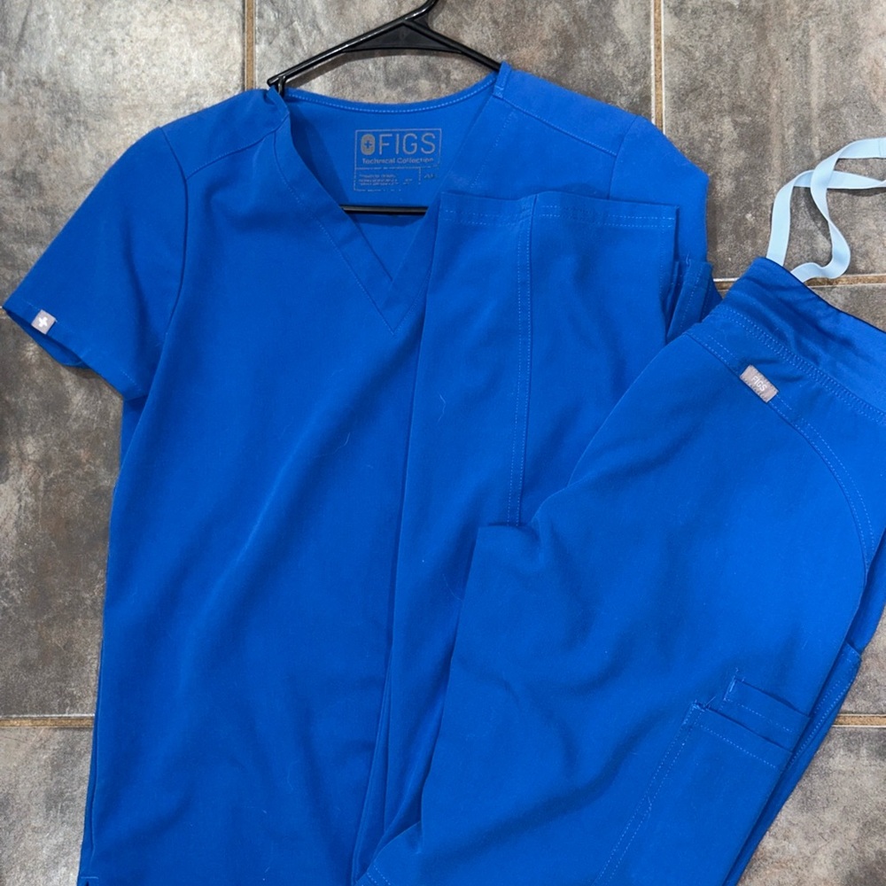 Figs Royal Blue Scrub Ensemble